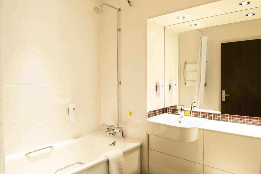 Premier Inn London Kingston Upon Thames Kingston upon Thames (Greater London)